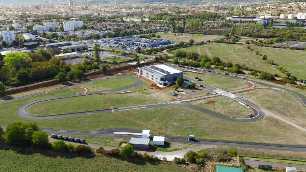 Vue en drone du site de production d'Urbanloop à Nancy Tomblaine
